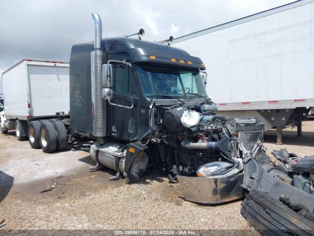  Salvage Freightliner Columbia