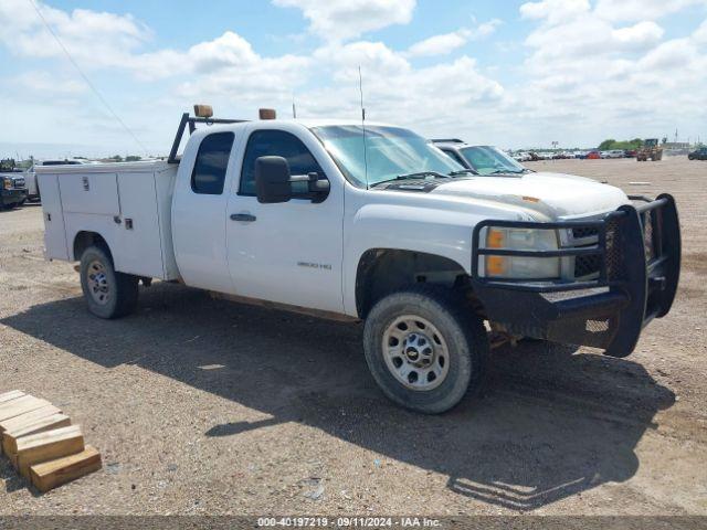  Salvage Chevrolet Silverado 3500