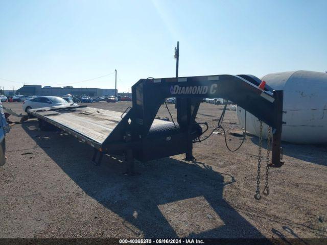  Salvage Roadclipper Diamond Trailer