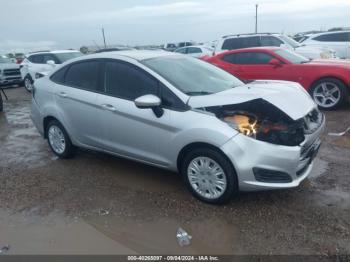  Salvage Ford Fiesta