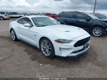  Salvage Ford Mustang