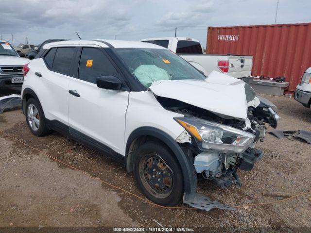  Salvage Nissan Kicks