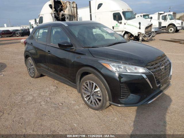  Salvage Nissan Kicks