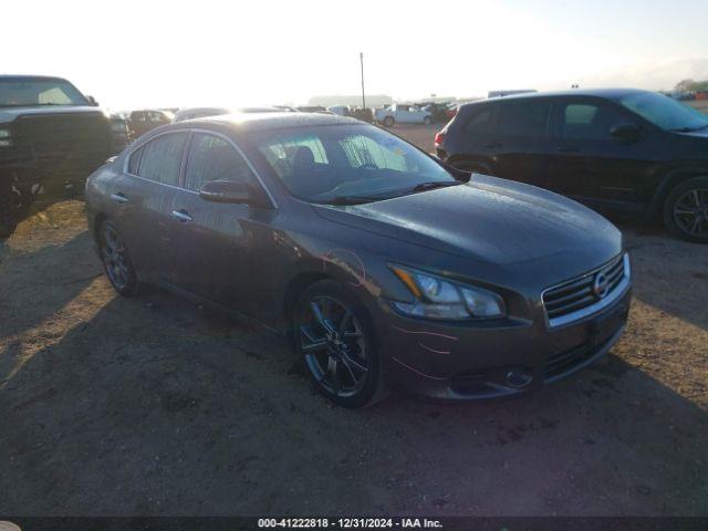  Salvage Nissan Maxima