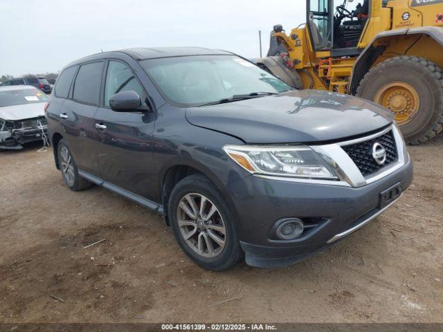  Salvage Nissan Pathfinder