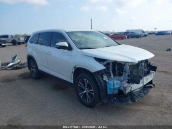  Salvage Toyota Highlander