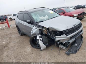  Salvage Jeep Compass