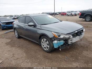  Salvage Nissan Altima