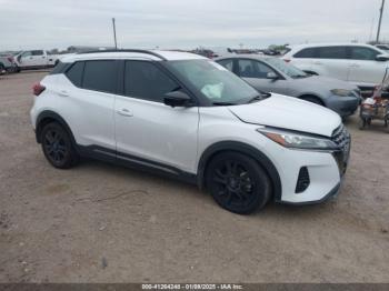  Salvage Nissan Kicks