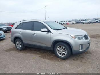  Salvage Kia Sorento