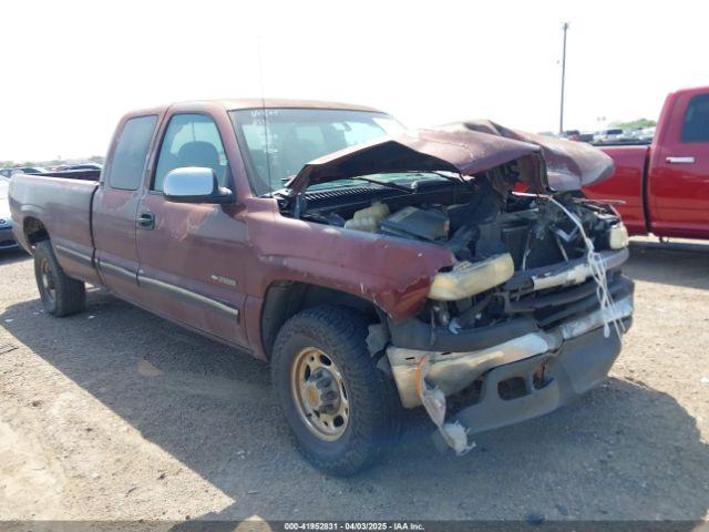  Salvage Chevrolet Silverado 2500