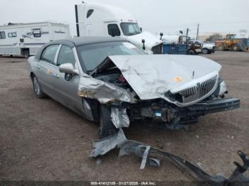  Salvage Lincoln Towncar