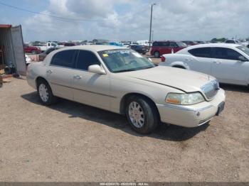  Salvage Lincoln Towncar