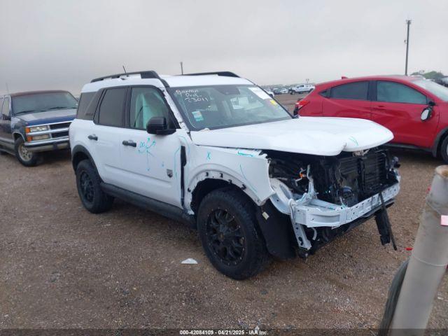  Salvage Ford Bronco