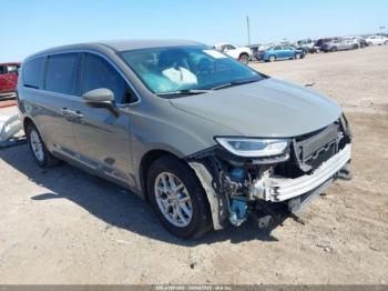  Salvage Chrysler Pacifica
