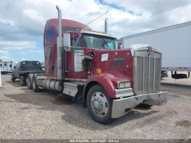  Salvage Kenworth Construction