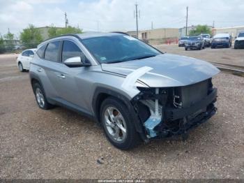  Salvage Hyundai TUCSON