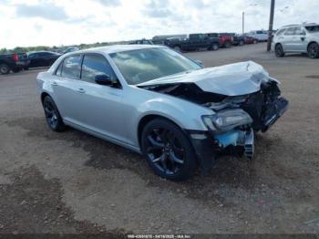  Salvage Chrysler 300