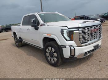  Salvage General Motors Sierra 2500HD