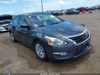  Salvage Nissan Altima