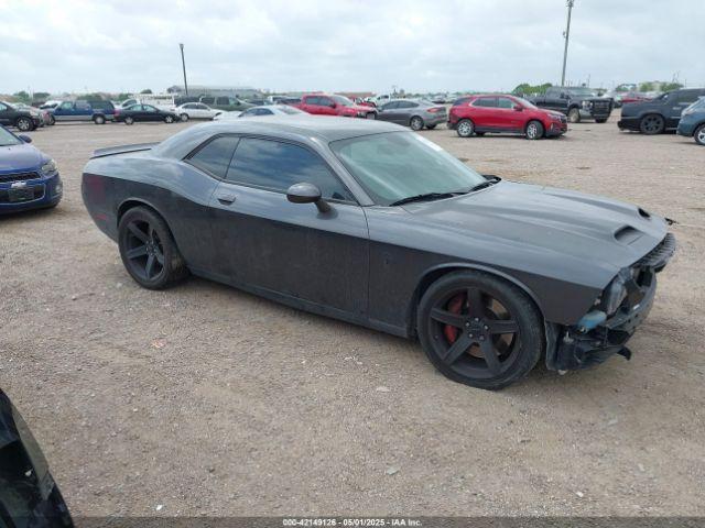  Salvage Dodge Challenger
