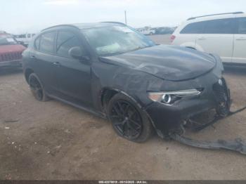  Salvage Alfa Romeo Stelvio