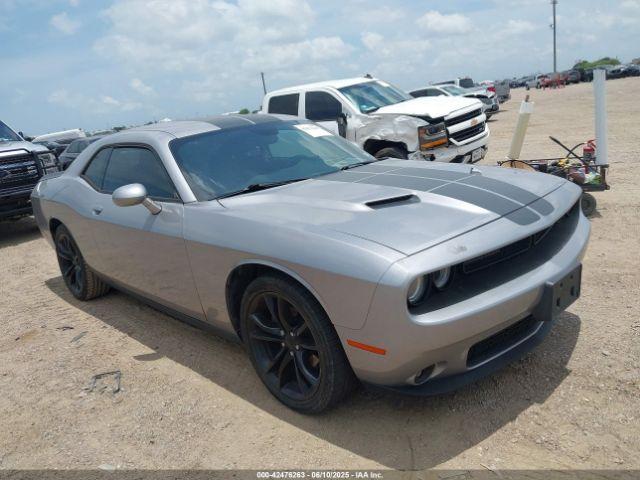  Salvage Dodge Challenger