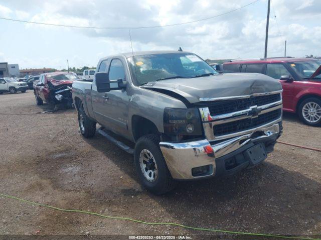  Salvage Chevrolet Silverado 2500
