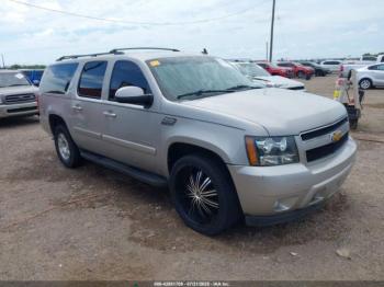  Salvage Chevrolet Suburban 1500