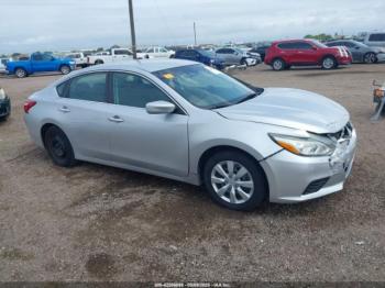  Salvage Nissan Altima