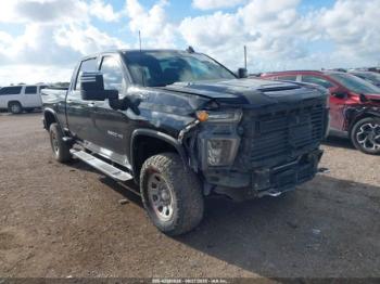  Salvage Chevrolet Silverado 2500