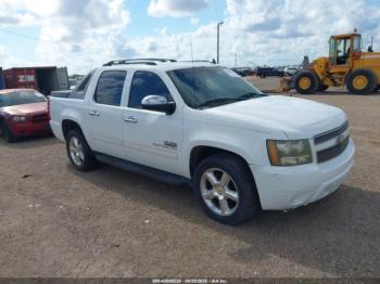  Salvage Chevrolet Avalanche 1500