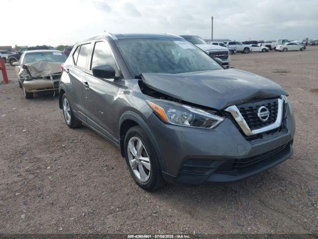 Salvage Nissan Kicks