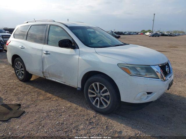  Salvage Nissan Pathfinder