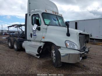  Salvage Freightliner Cascadia 125