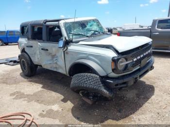  Salvage Ford Bronco