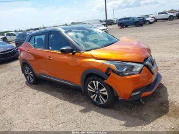  Salvage Nissan Kicks
