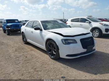  Salvage Chrysler 300