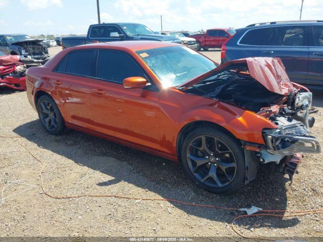  Salvage Chrysler 300