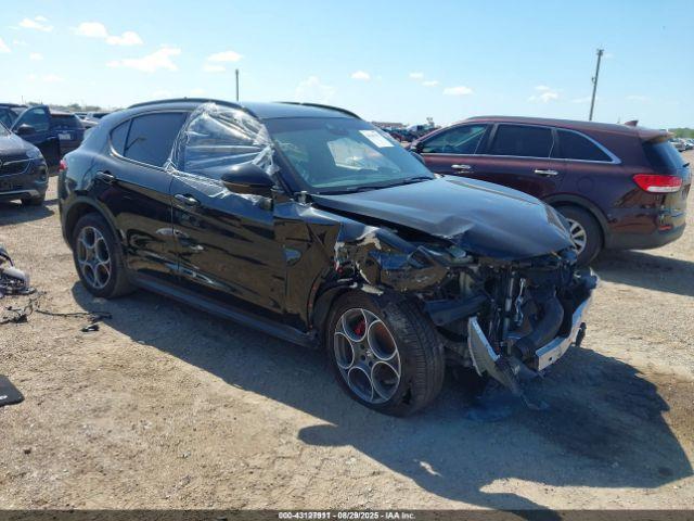  Salvage Alfa Romeo Stelvio