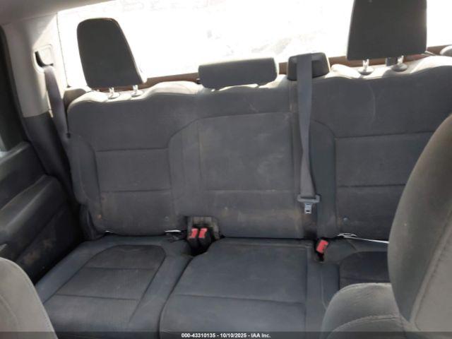 Chevrolet Silverado 3500 Image 7