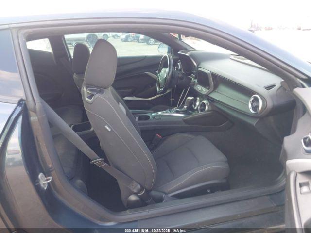 Chevrolet Camaro Rwd  1lt Image 5