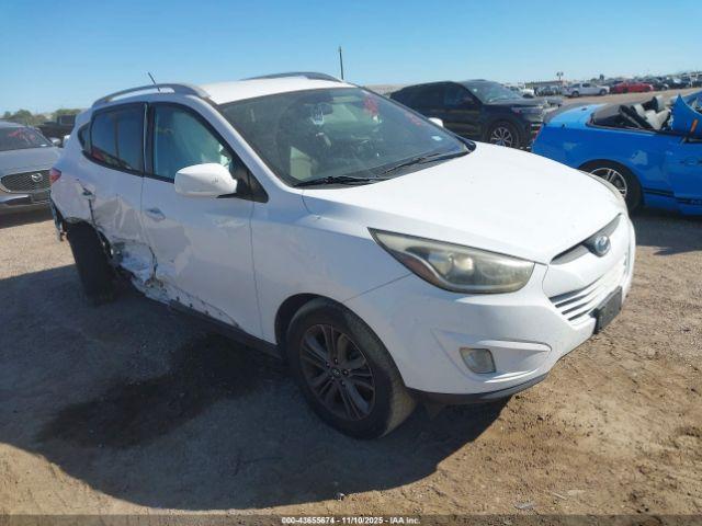  Salvage Hyundai TUCSON