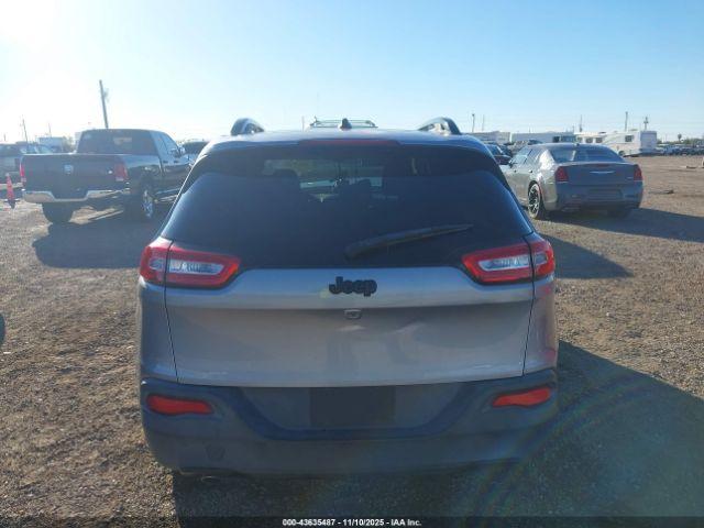 Jeep Cherokee Altitude Image 5