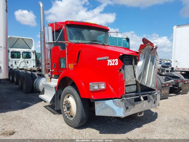 Kenworth T800 Image 1