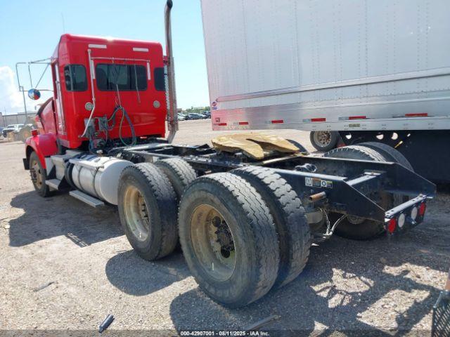 Kenworth T800 Image 2