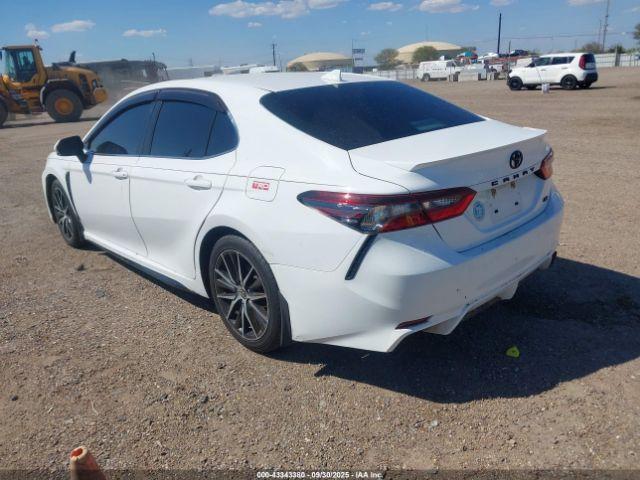 Toyota Camry Se Image 7