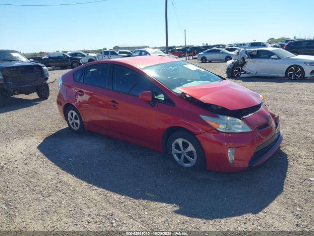  Salvage Toyota Prius