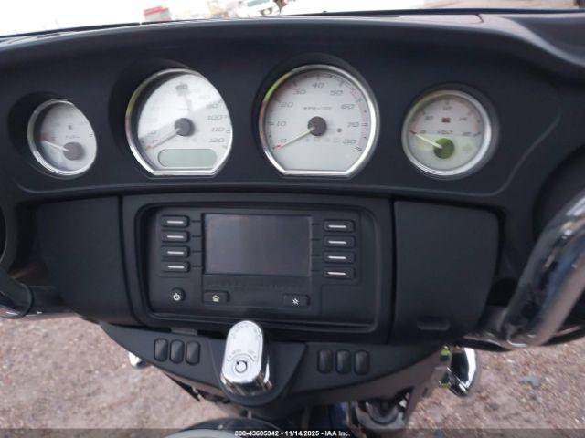 Harley-Davidson Flhx Street Glide Image 4