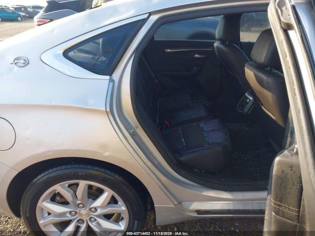 Chevrolet Impala 1lt Image 12